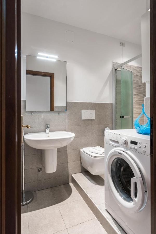 Flats4Rent Lucia Apartment Verona Luaran gambar